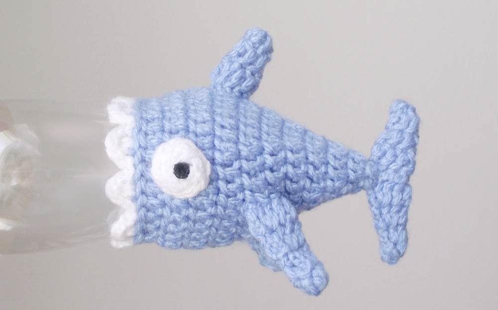 Tiny shark hat – Free crochet pattern